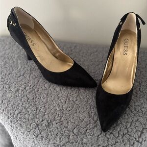 GUESS Women's Black Pumps